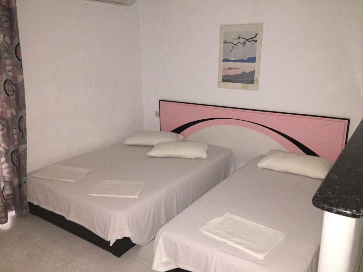 Dimis Studios And Apartments Olympiakí Aktí Екстериор снимка